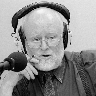 President leads tributes to 'gifted writer' David Hanly President leads tributes to 'gifted writer' David Hanly