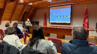 L'aranès es manté amb 2.200 parlants, però baixa presència en comerç i sanitat