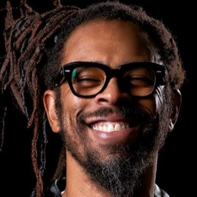 #144 - Poetas da música com Rodrigo Carneiro