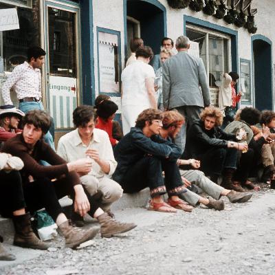 Gammler in München-Schwabing verärgern die Deutschen | 14.4.1966 Gammler in München-Schwabing verärgern die Deutschen | 14.4.1966