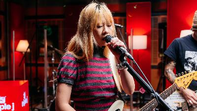 Wisp covers Green Day's 'Last Night on Earth' for Like A Version Wisp covers Green Day's 'Last Night on Earth' for Like A Version