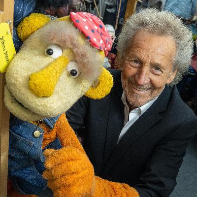 Siegfried Böhmke, Intendant Marionettentheater: sein erstes Theater brannte ab Siegfried Böhmke, Intendant Marionettentheater: sein erstes Theater brannte ab