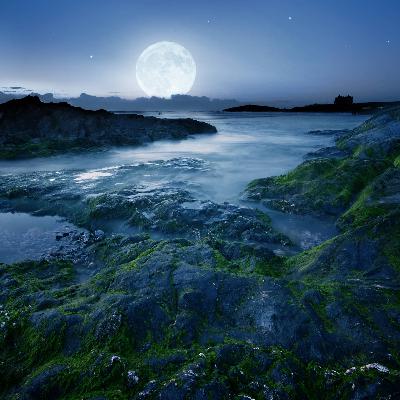 Warum erscheinen Sonne und Mond größer, je mehr sie sich dem Horizont nähern?