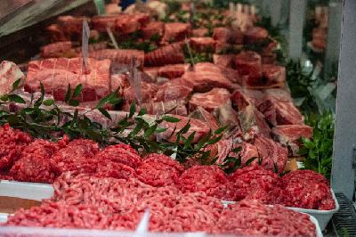 Els carnissers optimistes de cara Nadal: "la gent tornarà a fer escudella"