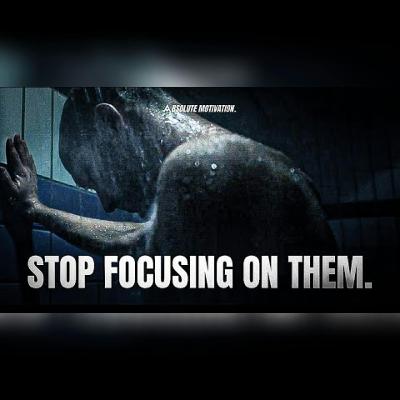 FOCUS ON YOURSELF & DISAPPEAR. CUT OFF THE DISTRACTIONS. DON’T WASTE THIS TIME - Motivational Speech