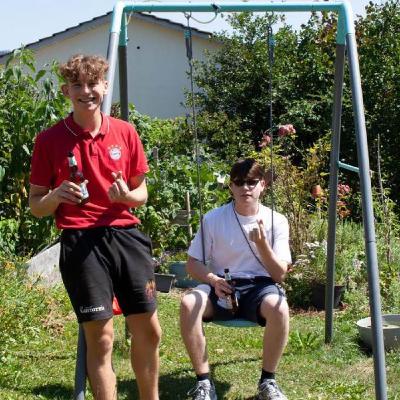 Mir gfinge use ob mer Fische si mit der Hannah und der Marilù Mir gfinge use ob mer Fische si mit der Hannah und der Marilù