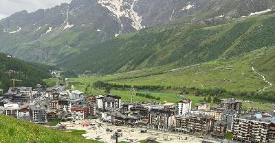 Frana a Cogne, paese isolato