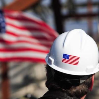 Los nuevos empleos creados en EE.UU.; la venta de 18 estaciones a grupo liderado por Soros; y el control de armas Los nuevos empleos creados en EE.UU.; la venta de 18 estaciones a grupo liderado por Soros; y el control de armas