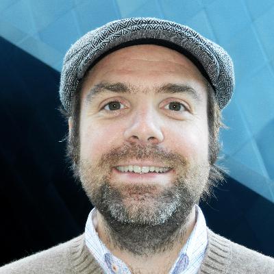 Kontrollverlust auf Augenhöhe - Social Media First