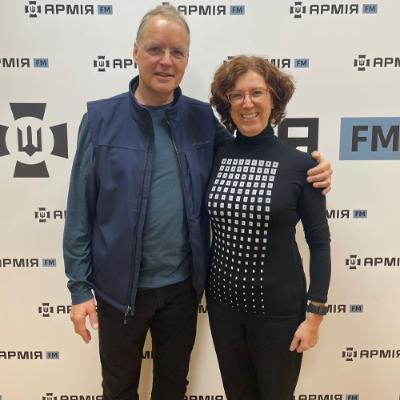 "Ми хочемо жити в Україні і допомагати": історія подружжя, що допомагає розміновувати Україну