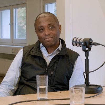 Op de vrede: in gesprek met Bryan Roy Op de vrede: in gesprek met Bryan Roy