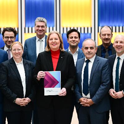 Reformvorschläge für den Sozialstaat - Bye-bye Behörden-Pingpong? Reformvorschläge für den Sozialstaat - Bye-bye Behörden-Pingpong?