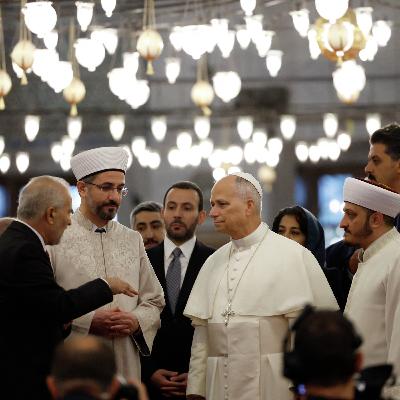 Pope Leo tours Istanbul’s Blue Mosque during Turkiye trip Pope Leo tours Istanbul’s Blue Mosque during Turkiye trip