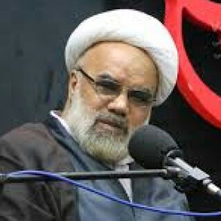 از اینجا چوب میخوریم.