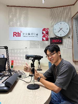 香火與粉筆之間:談台灣傳統民俗信仰與本土教育 香火與粉筆之間:談台灣傳統民俗信仰與本土教育