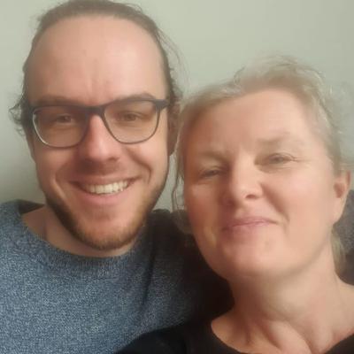 Jeannette en Thom in gesprek over ondernemerschap, kwetsbaarheid en mens zijn. Jeannette en Thom in gesprek over ondernemerschap, kwetsbaarheid en mens zijn.