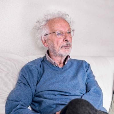 Reflexiones críticas ante una sociedad incierta, por Javier Sádaba Reflexiones críticas ante una sociedad incierta, por Javier Sádaba