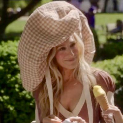 "Outlook Good" And Just Like That... (S3, E1) Carrie wears a hat!