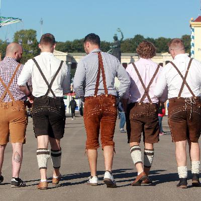 Deutsche Bräuche - Wenn Männer Feste feiern Deutsche Bräuche - Wenn Männer Feste feiern