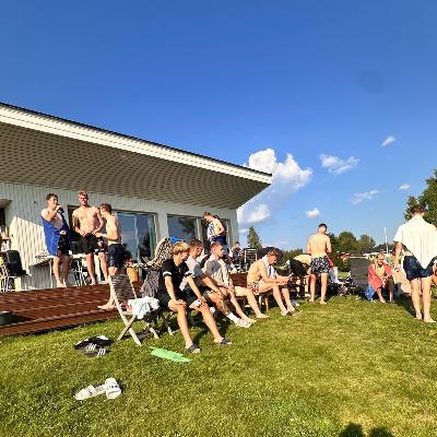 RoPS Poron Voimalla Potkas. Kirnu-Studio mukana miesten virkistyspäivässä Kemijoen rannalla.