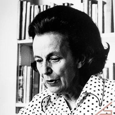 Episode 128: Chloethiel Woodard Smith Episode 128: Chloethiel Woodard Smith