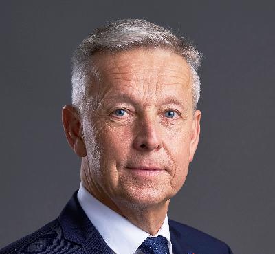 ÖVP-Spitzenkandidat Reinhold Lopatka über seine Sicht von Europa, Alter und Ämteranhäufung