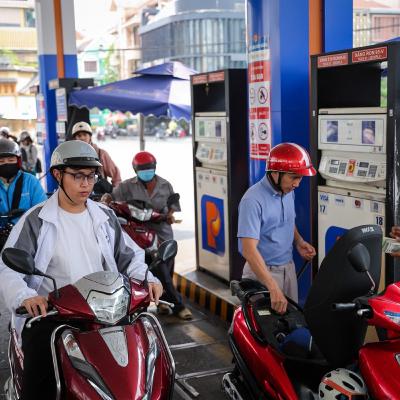 Thời sự 6h 10/3/2026: Chính phủ ban hành Nghị định số 72 giảm thuế một số mặt hàng xăng dầu về 0%