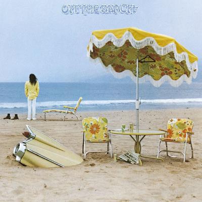 On the beach: Neil young y la melancolía de una playa sin olas ni gaviotas On the beach: Neil young y la melancolía de una playa sin olas ni gaviotas