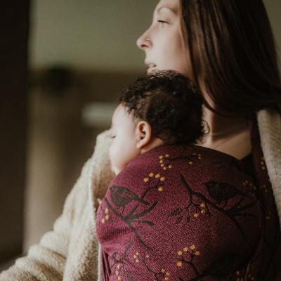 Jasmin McGonigle - The magic of Babywearing