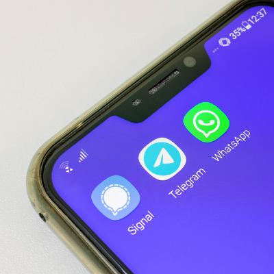 Fuga da WhatsApp. Il confronto Telegram – Signal
