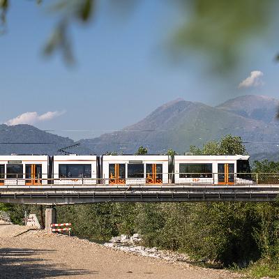 Tram-treno: prossima fermata Bellinzona Tram-treno: prossima fermata Bellinzona