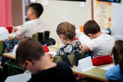 Arrenca el curs escolar: més complexitat, mòbils prohibits i voluntat de millorar resultats