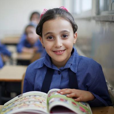 Okullar Kızların Özgüvenlerini Nasıl Zedeler Okullar Kızların Özgüvenlerini Nasıl Zedeler