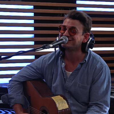 זלמן שטוב במופע אולפן 31 שנה לפטירת שלמה קרליבך