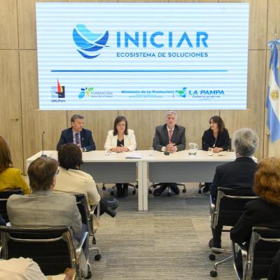 El Gobierno de La Pampa lanzó las Becas Iniciar para vincular a estudiantes con empresas El Gobierno de La Pampa lanzó las Becas Iniciar para vincular a estudiantes con empresas