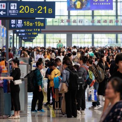 Tin quốc tế - 2,36 tỷ lượt người sẽ di chuyển trong kỳ nghỉ Quốc khánh và Trung thu ở Trung Quốc