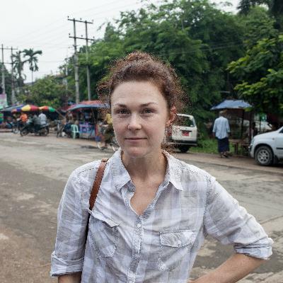 Avsnitt 8: Moa Kärnstrand om att granska modeundret, okritiska journalister och follow the money.