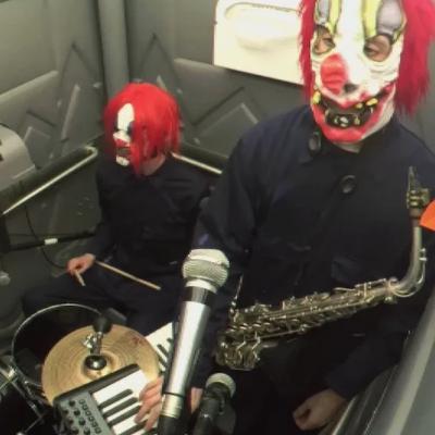 15: Bergeton, Clowncore og Dance Gavin Dance