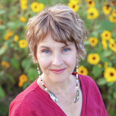 Interpersonal and Reparative Philanthropy, with Hilary Giovale, author of Becoming A Good Relative