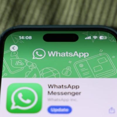 Sally Nic Eamharcaigh agus Bríd Richardson. Sally Nic Eamharcaigh agus Bríd Richardson.