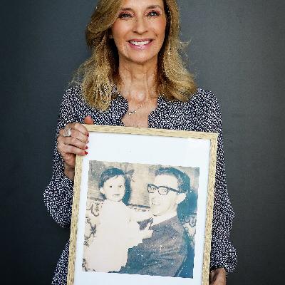 Margarida Rebelo Pinto: “O meu pai foi despedido porque nao aceitou ser informador da PIDE, mas ouvia o Avante!. Dizia que era tão importante os filhos ouvirem Tchaikovsky ou Chopin, como o hino do PCP. Nunca mais me esqueci disto”