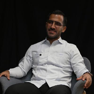 Episode 145 - "La Medicina Es Un Derecho, No Un Privilegio" Ft. Luis Cruz Jiminian