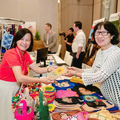 Cảm hứng Mekong: Những mũi đan hy vọng của bà giáo Hồng Hoa