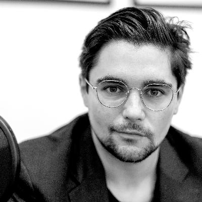 Carl Gambino: LA’s Celebrity A-List Real Estate Influencer Carl Gambino: LA’s Celebrity A-List Real Estate Influencer