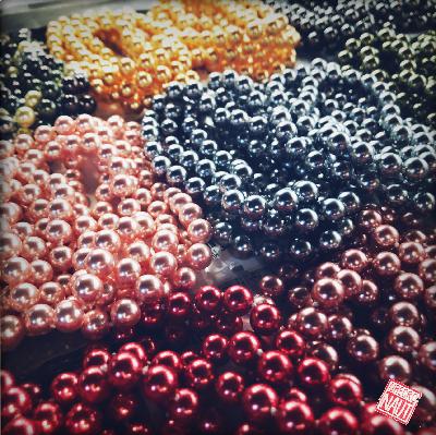 #DiePodcastin im Rausch & vor der Sommerpause: Isabel Rohner & Regula Staempfli über Connie Francis, Frauen, das angepasste Geschlecht, die Kraft, NEIN zu sagen, Maissirup & weibliches Begehren.