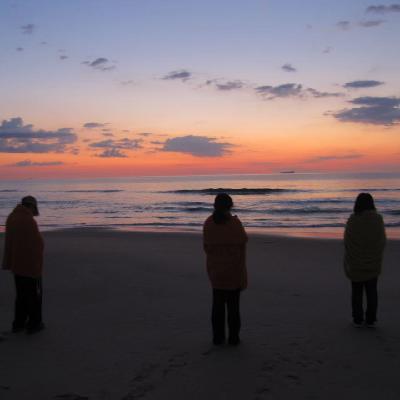 EP25. 六月闲聊: 关于离别这件小事 EP25. 六月闲聊: 关于离别这件小事