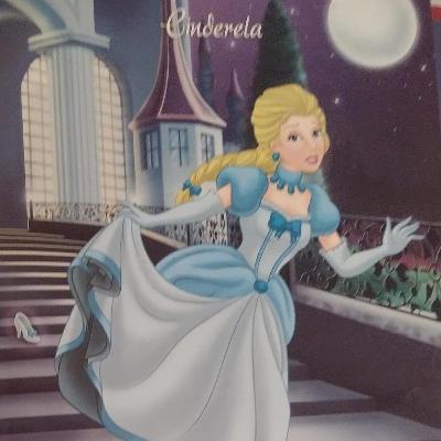 História: Cinderela (Charles Perraut)