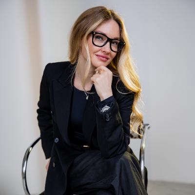Все про МІФИ в косметології, поділилась Анастасія Куценко - косметологиня
