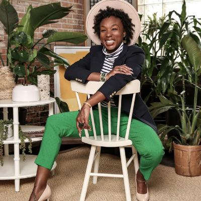 Qualified, Season 3 - Episode 11: Adversity Coaching with Whitney Rae Qualified, Season 3 - Episode 11: Adversity Coaching with Whitney Rae