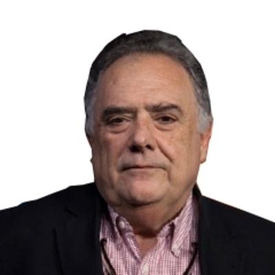 Eduardo Valdés en Poniendo Negro Sobre Blanco.